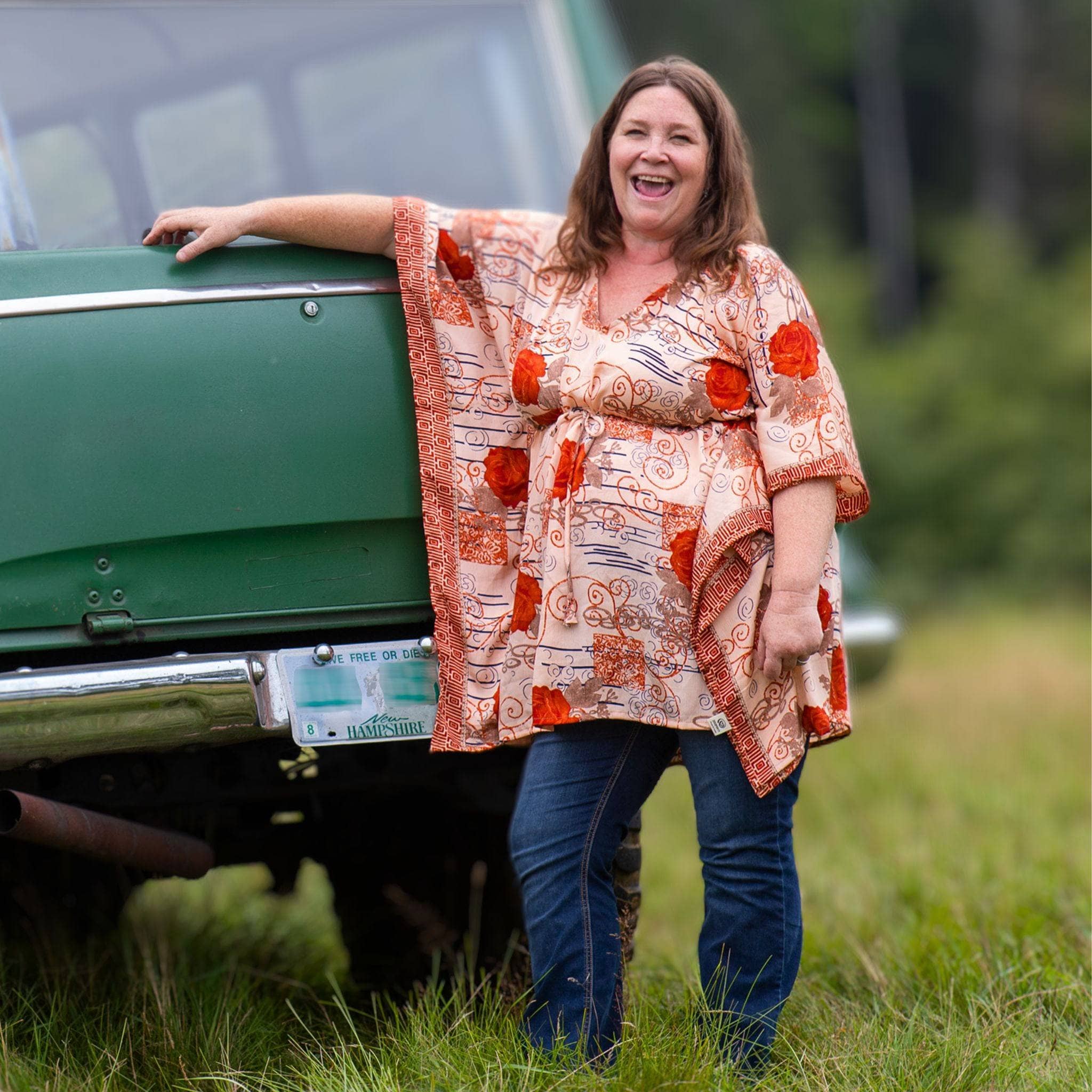 Darn Good Yarn Surplus Aanya Adjustable Short Kaftan — detail shot 10