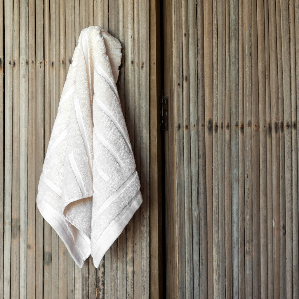 Italic Capri Towels — side view