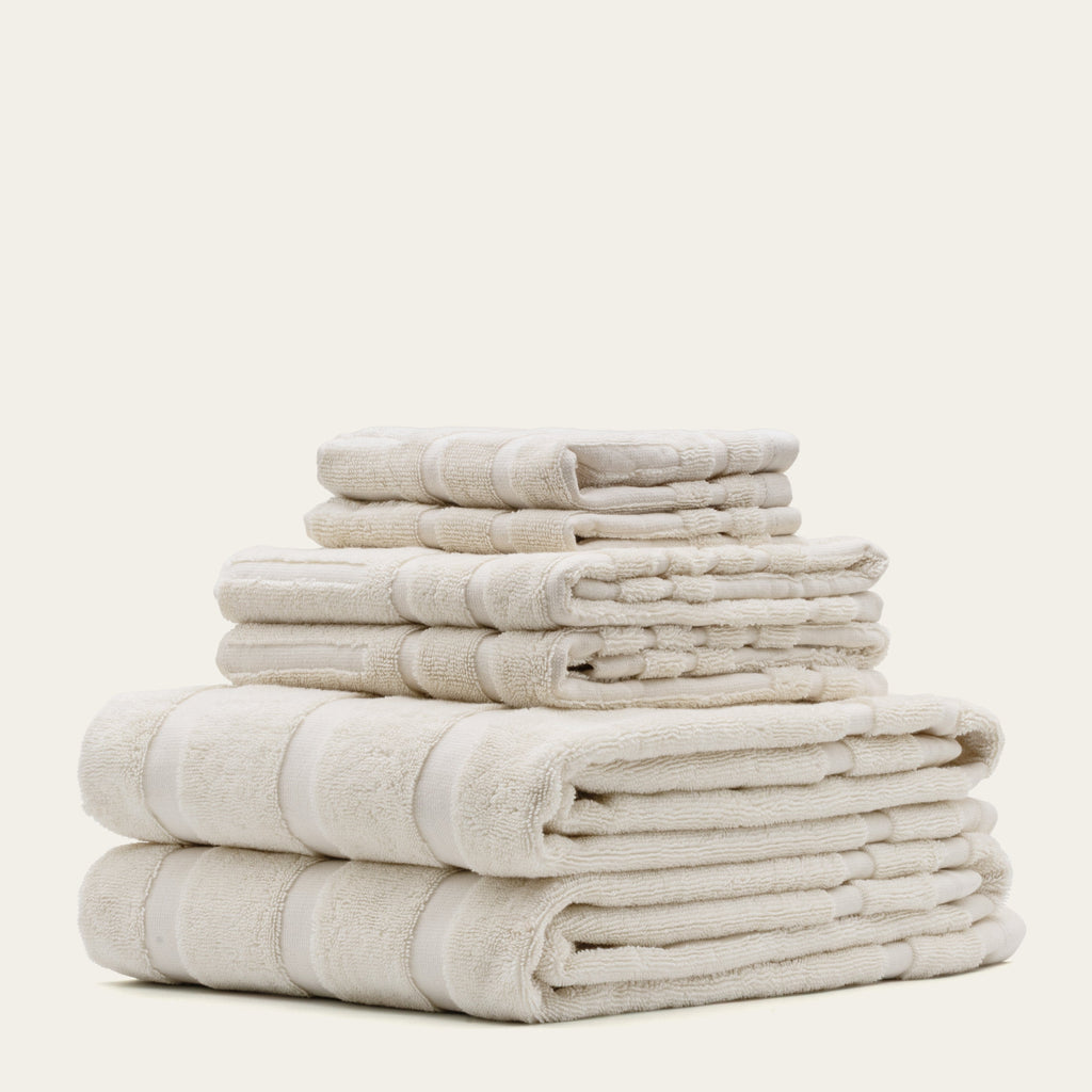 Italic Capri Towels — product on model