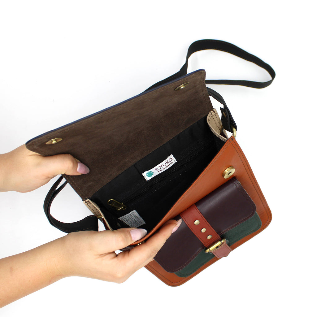 WONENA Soruka Isla · Unisex Leather Crossbody Bag — side view