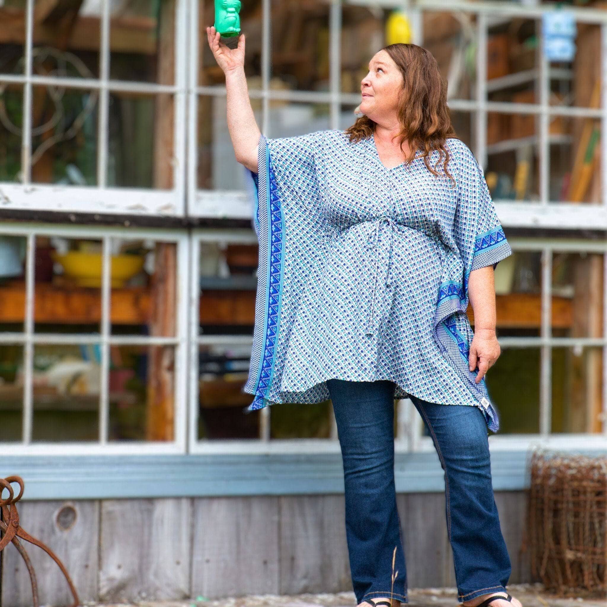 Darn Good Yarn Surplus Aanya Adjustable Short Kaftan — detail close-up