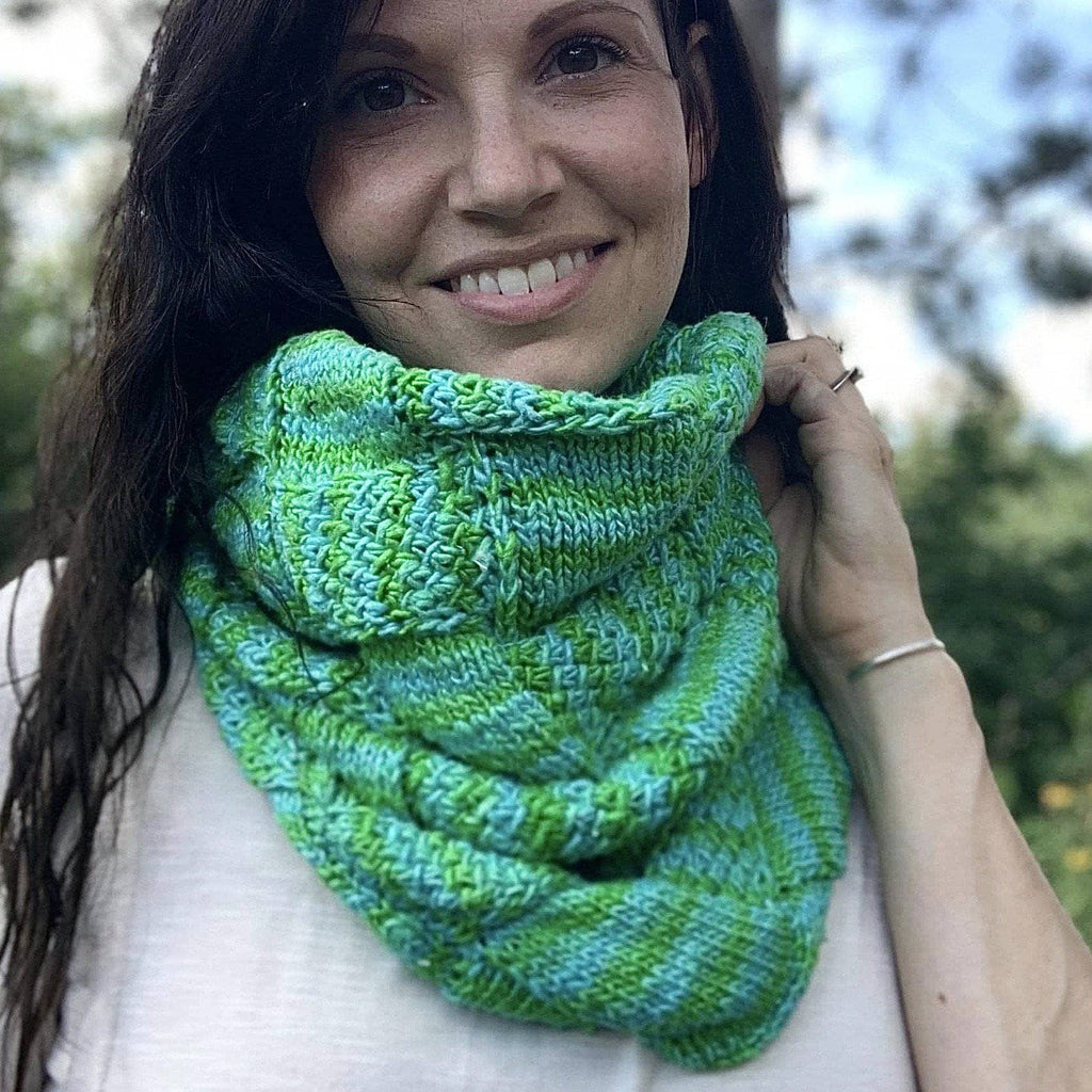 Darn Good Yarn Darn Good Yarn Heritage Cowl Knitting Kit — main product shot