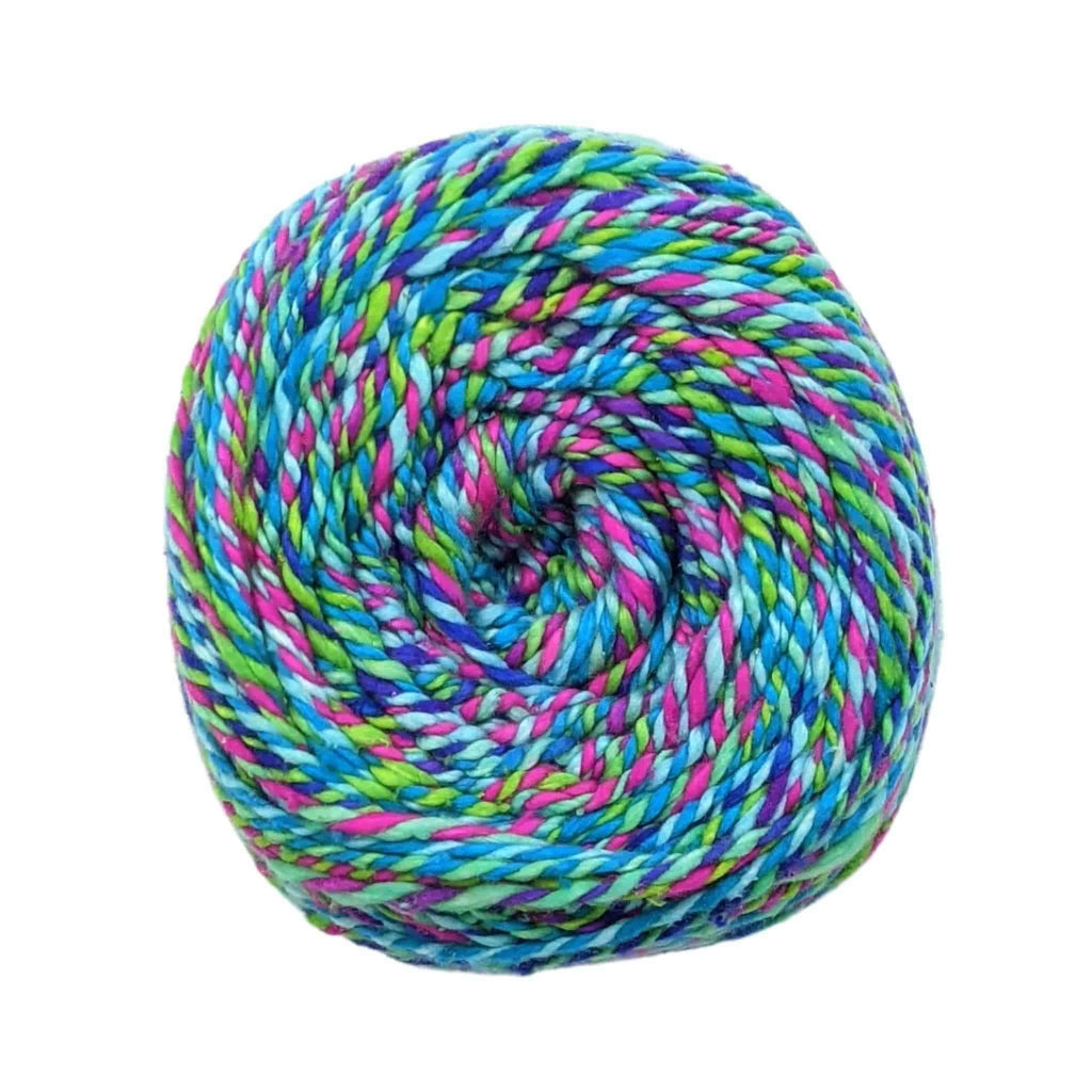 Darn Good Yarn Darn Good Yarn Holly Jolly Holiday Stocking Crochet Kit — detail shot 6