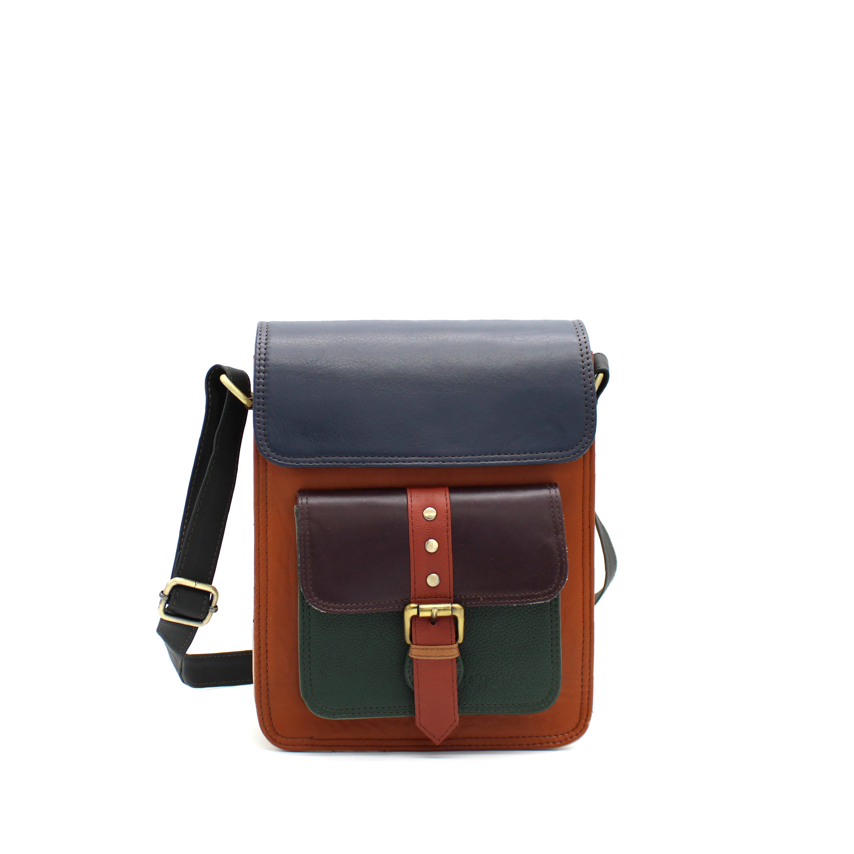 WONENA Soruka Isla · Unisex Leather Crossbody Bag — detail close-up