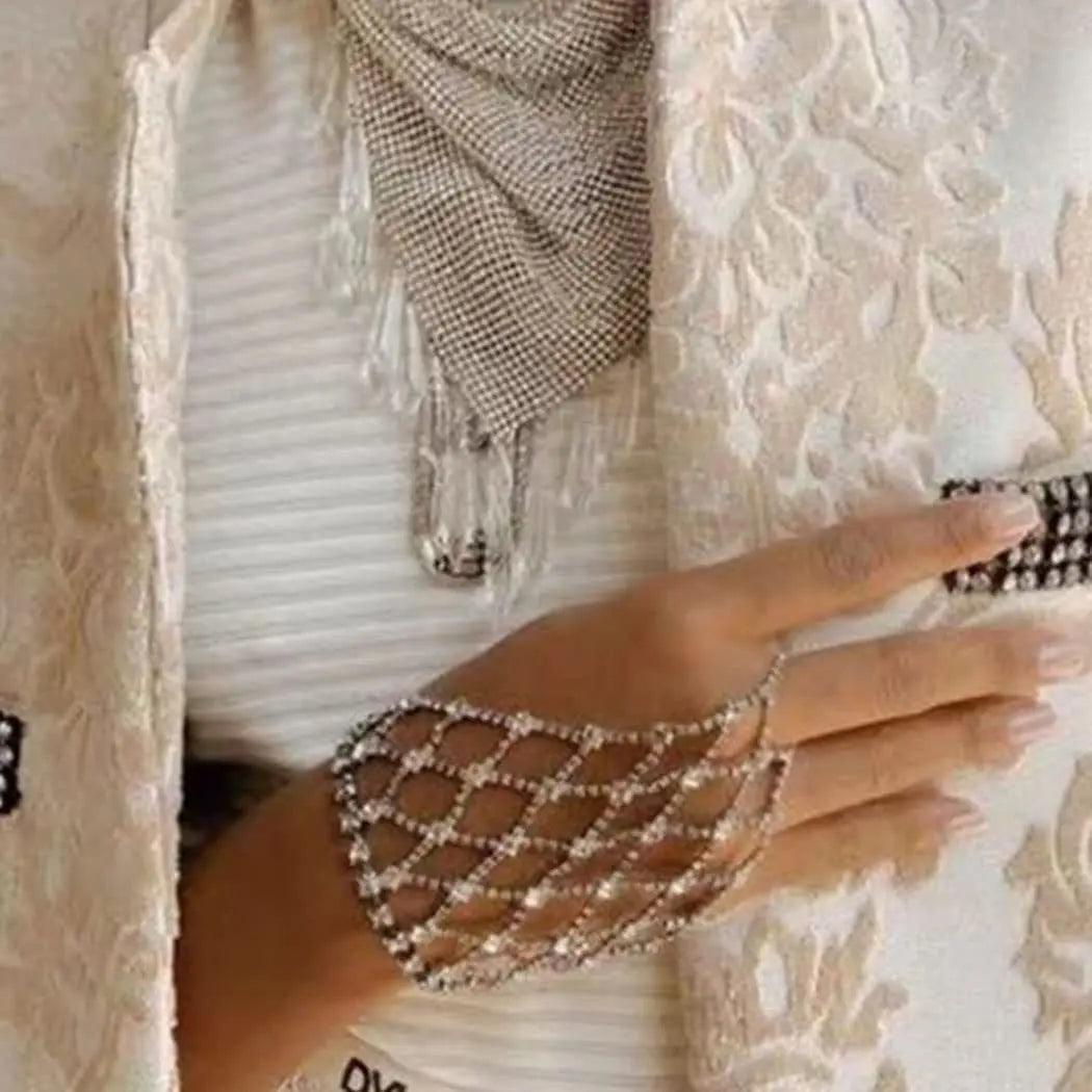 Mariam's Collection Mariam's Collection MAC029 Stunning Rhinestone Finger Bracelet — construction detail