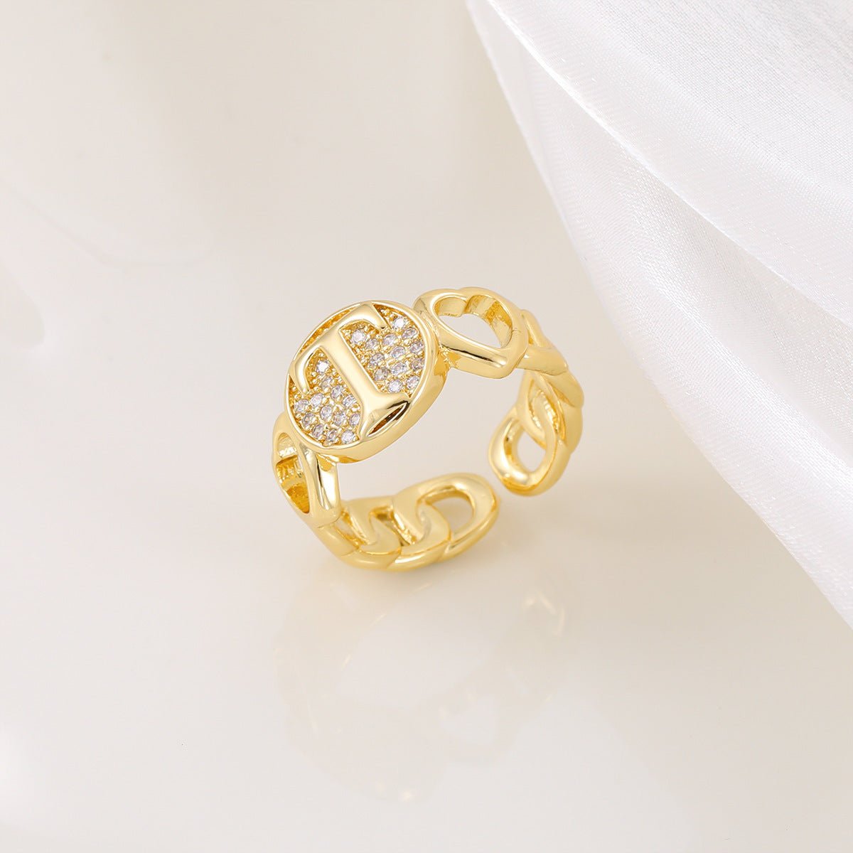 Mariam's Collection MAC186 Copper Set With Zircon 18K Real Gold Love Glossy Letter Ring — in-use photo