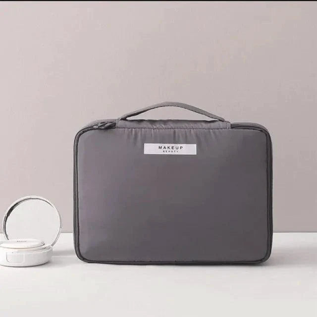Chic Beauty Bag Organizer