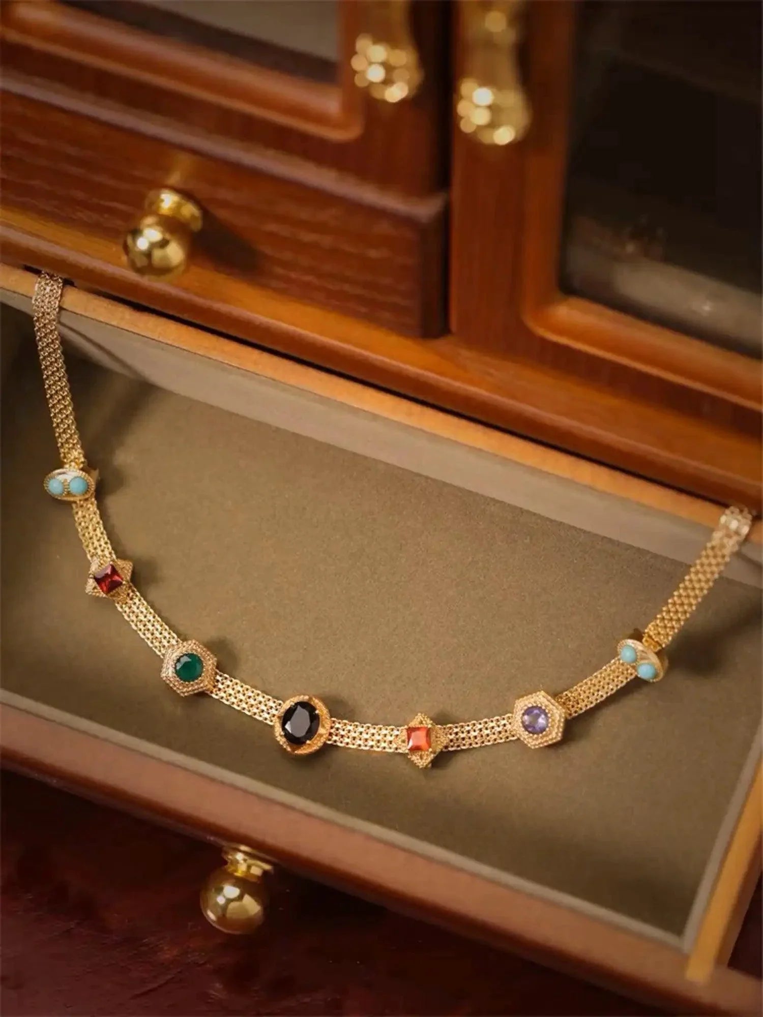Classic 14K Gold Vintage Choker