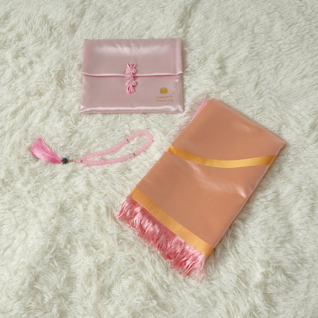 Mariam's Collection MR065 Eco-Friendly New Luxury Prayer Mat and Tasbeeh Set — detail close-up