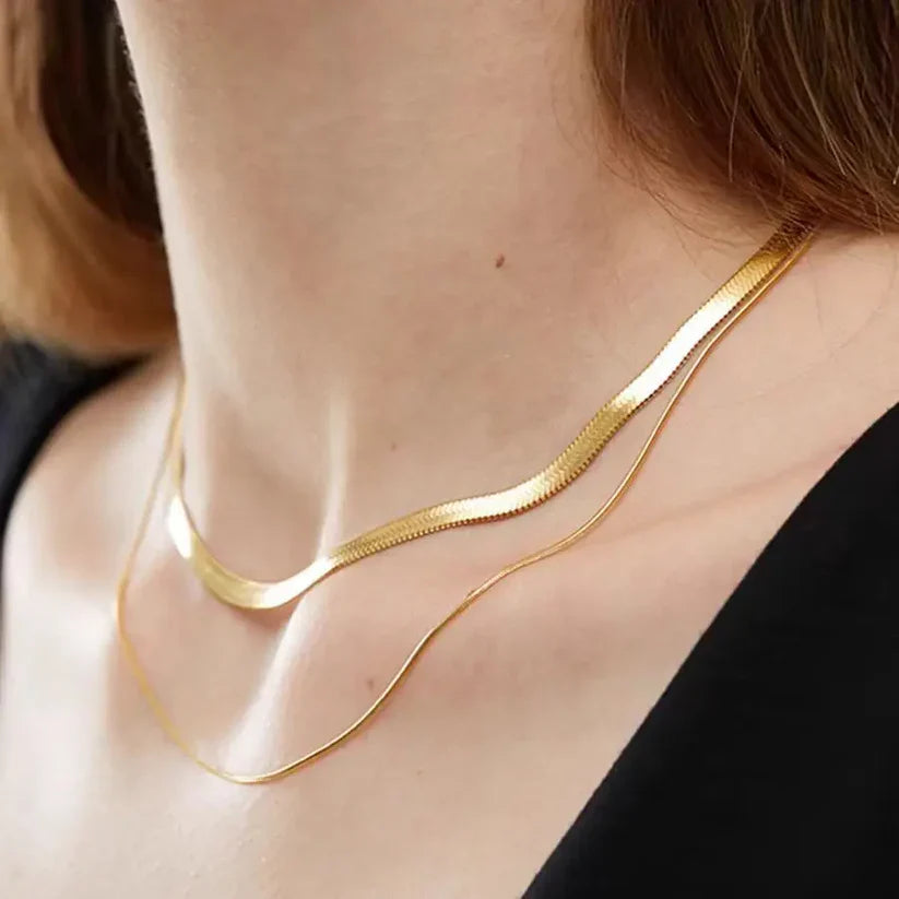 SORI STYLE Double Layer Snake Chain Necklace — side view