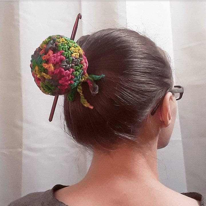 Darn Good Yarn Darn Good Yarn Where's My Hook? Bun Cover Crochet Kit — construction detail